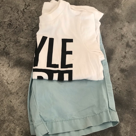 Outfits - Picture 2 of 5